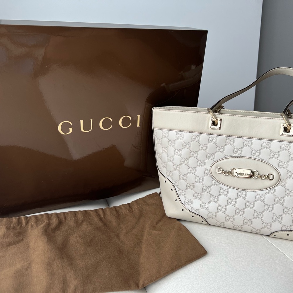 Gucci Shima leather tote